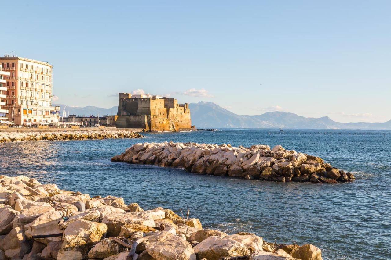 Parthenope'S Eye On The Seafront By Napoliapartments Exterior foto